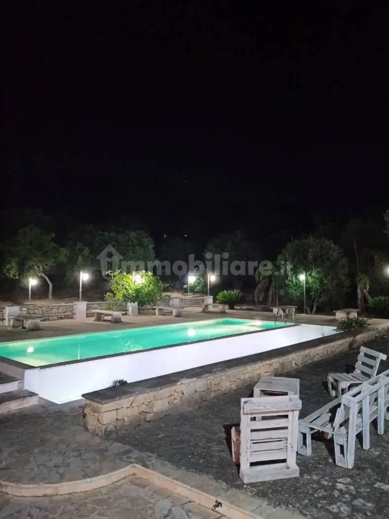 Trullo Contrada Badessa, Campanile, Fumarola, Cavalleriza, Ostuni - foto 5