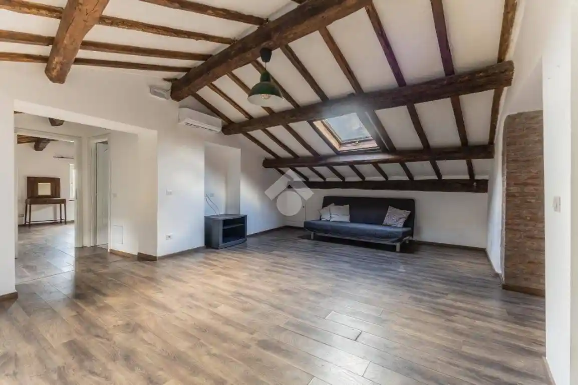 Appartamento in vendita a Caprarola