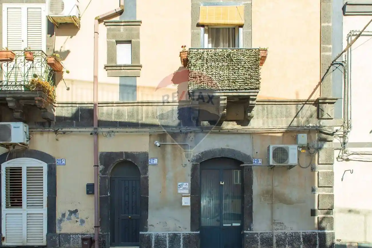 Casa indipendente in vendita a Motta Sant'Anastasia