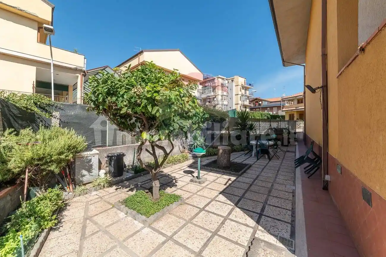 Villetta a schiera in vendita a San Giovanni la Punta