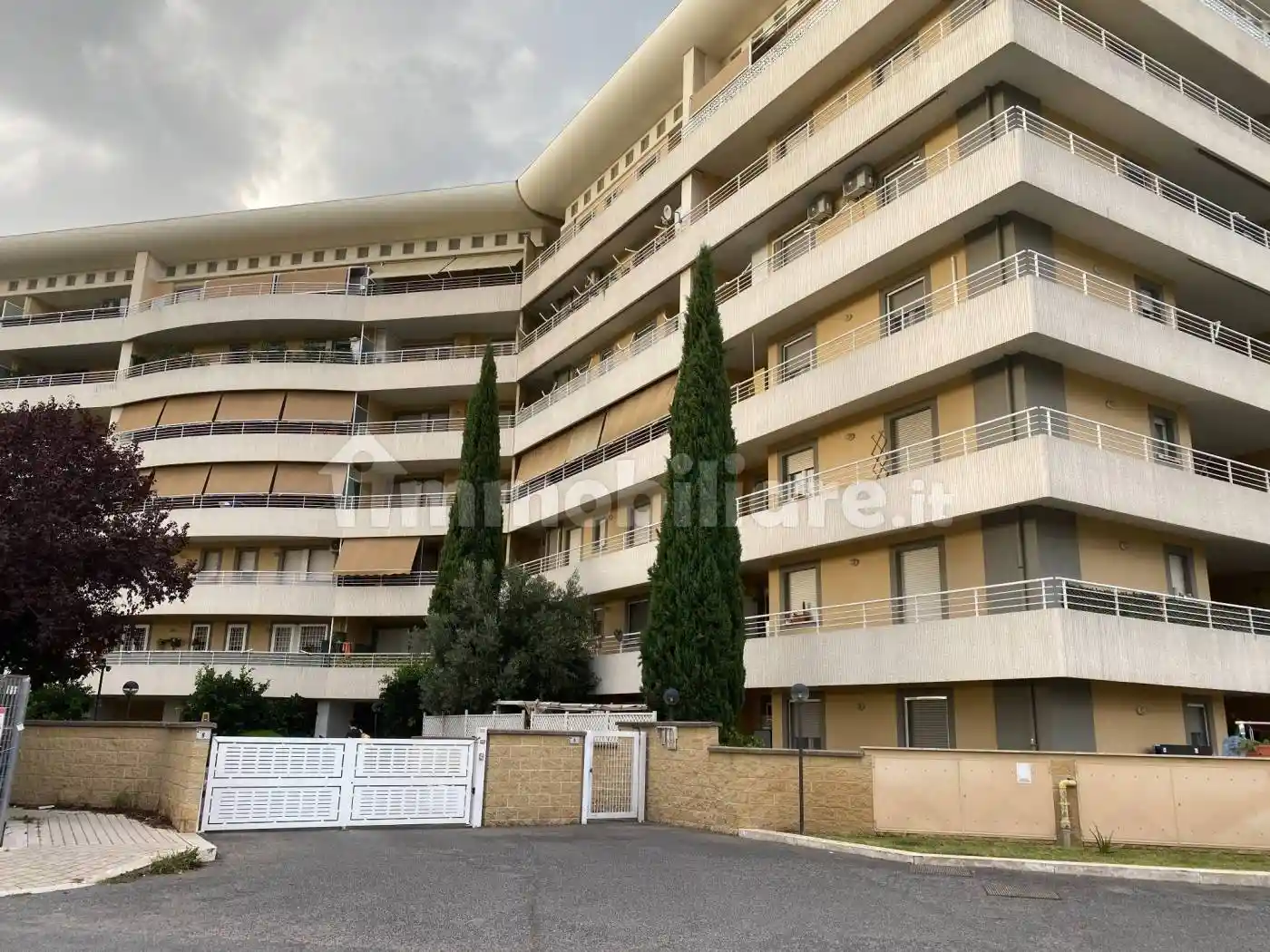 Trilocale via Eduardo De Filippo 6, Guardapasso, Aprilia - foto 2