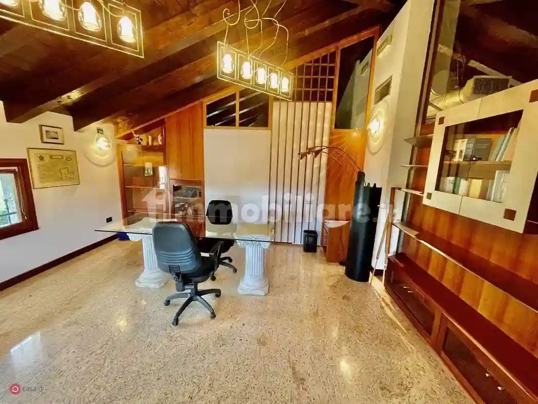 Palazzo - Edificio in Affitto - foto 4