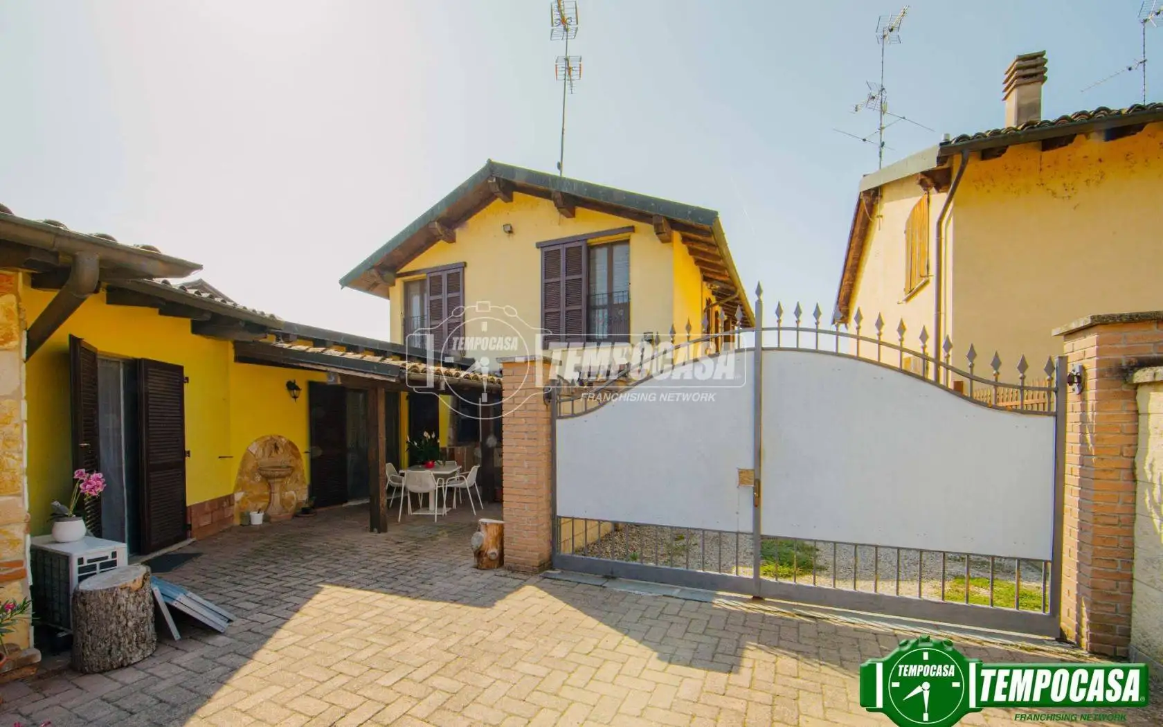 Villa in vendita a Linarolo