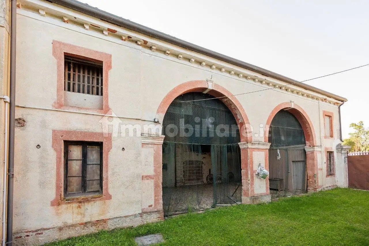 Villa in vendita a Montecchio Precalcino