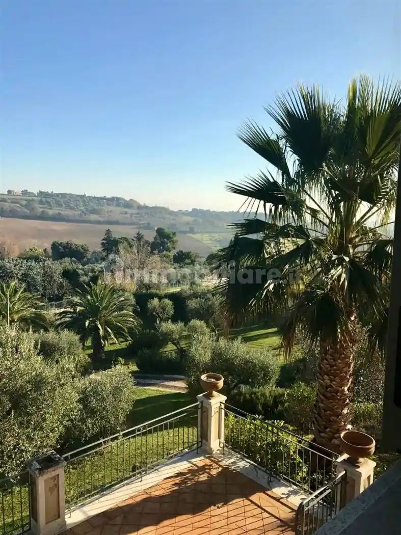 Villa in vendita a Civitanova Marche