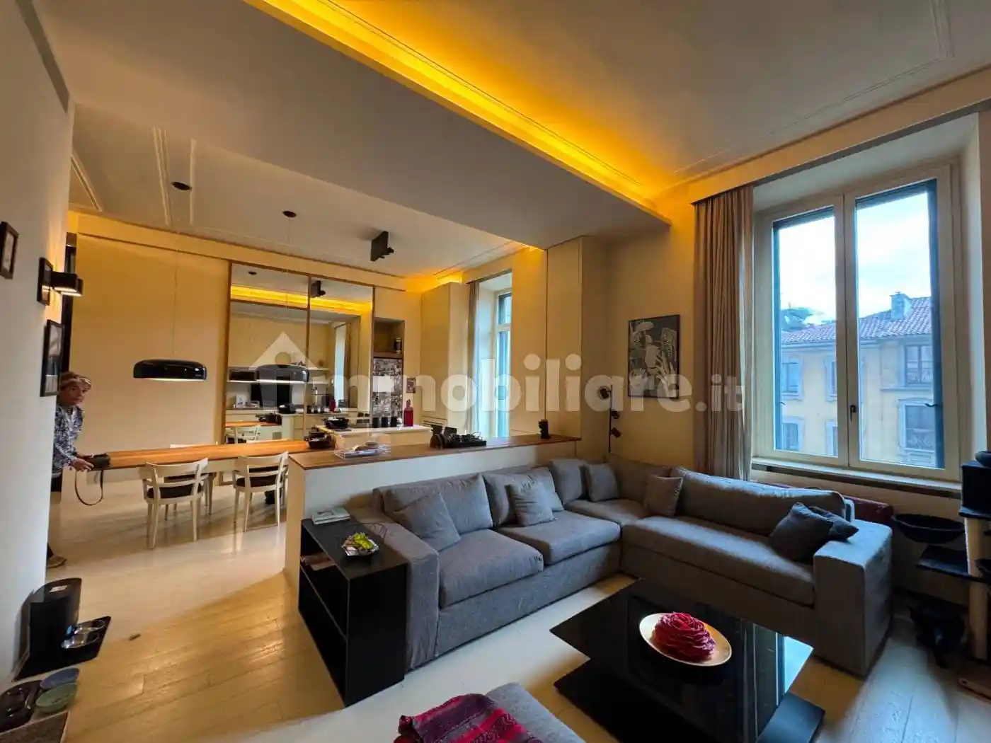 Appartamento via delle Erbe 2, Cadorna - Castello, Milano - foto 2