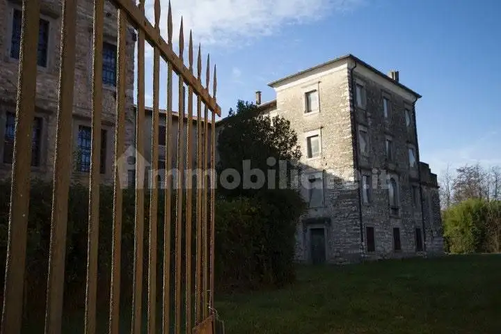 Rustico - Casale in vendita a Porpetto