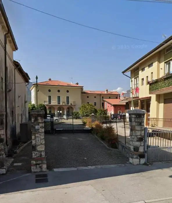 Appartamento in asta a Carrè