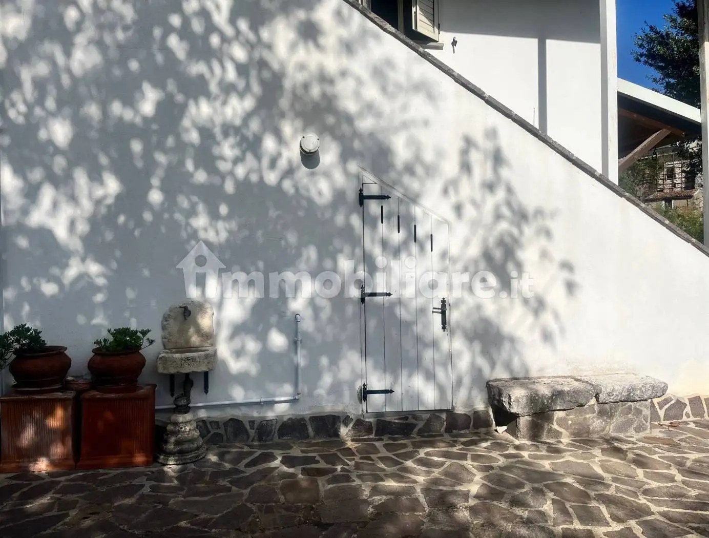 Villa bifamiliare via Enrico Fermi, Baia e Latina