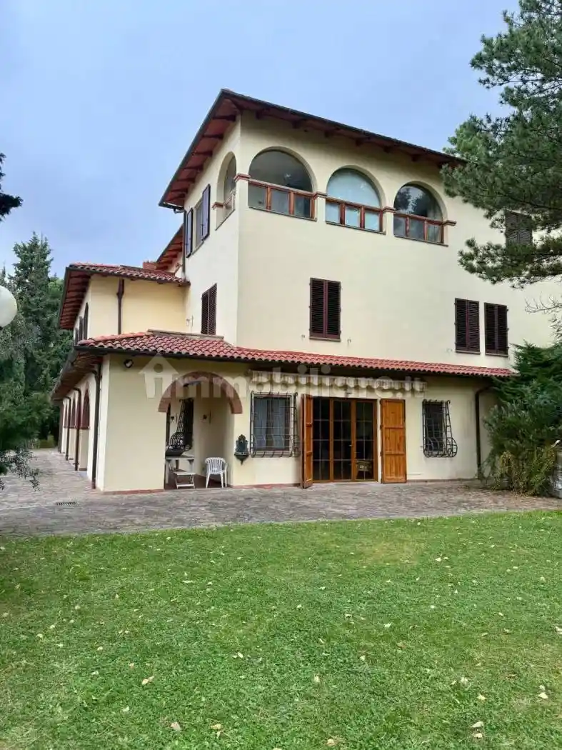 Villa in vendita a Reggello