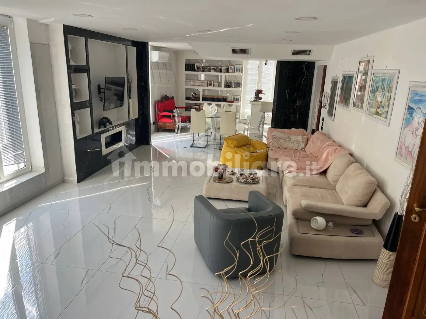 Appartamento in vendita a Salerno