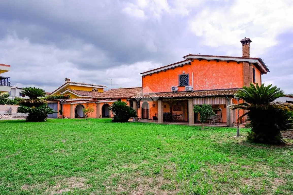 Villa unifamiliare in vendita a Roma