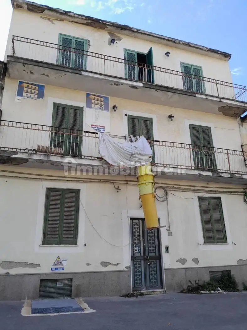 Palazzo - Edificio in vendita a Napoli