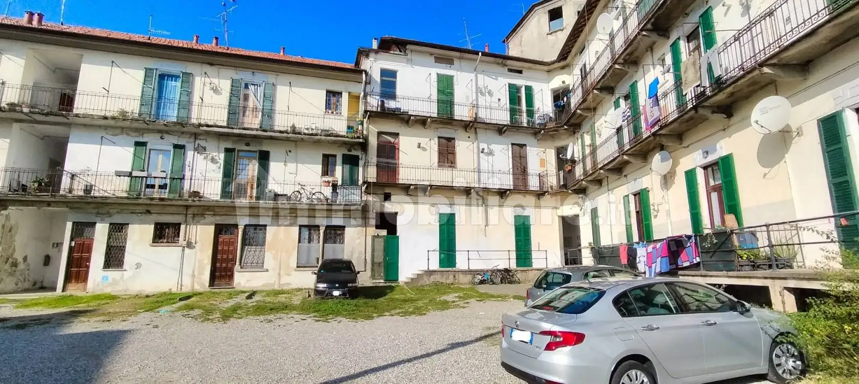 Appartamento in vendita a Jerago con Orago