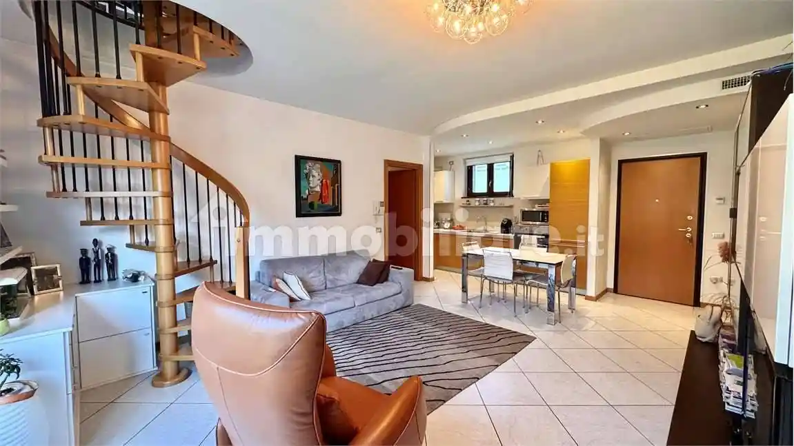 Trilocale via Marco Polo, Centro, Costa Volpino - foto 4