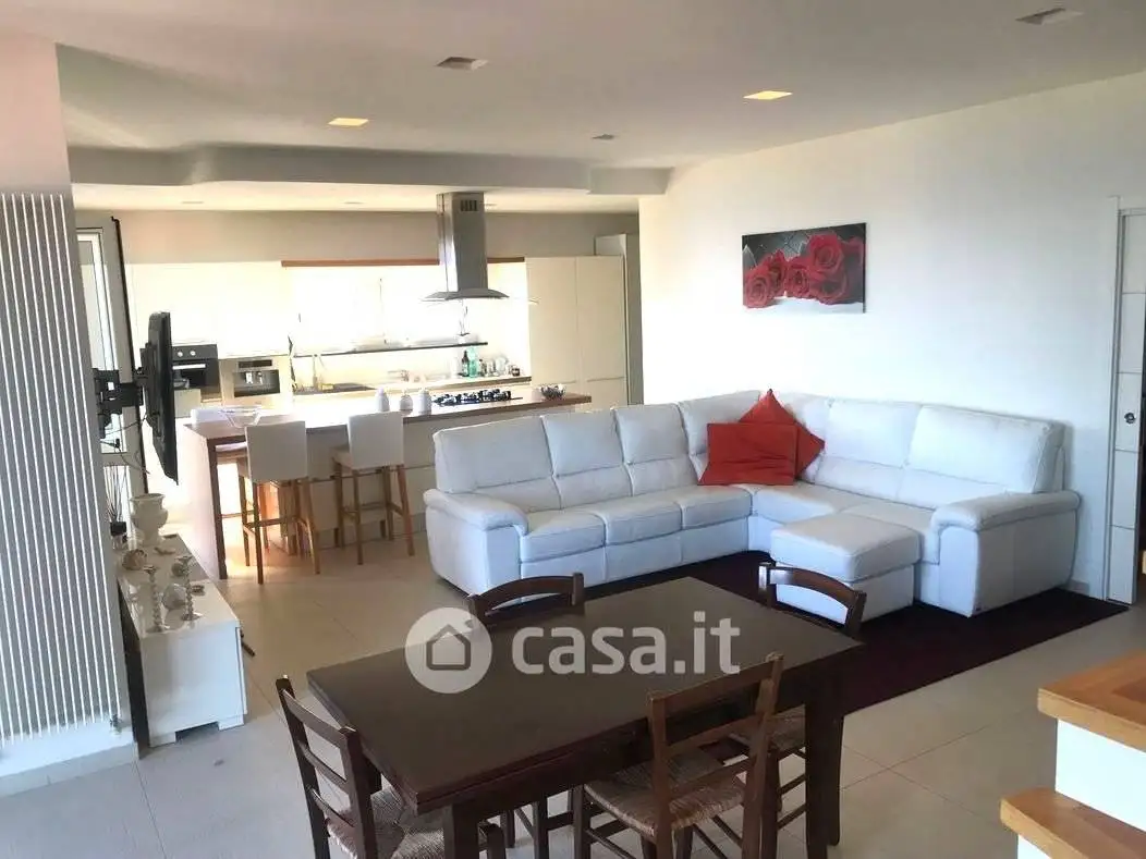 Appartamento in vendita a Varazze