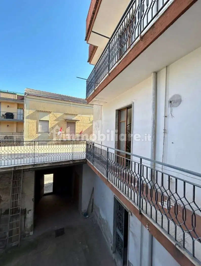 Palazzo - Edificio in Vendita - foto 2