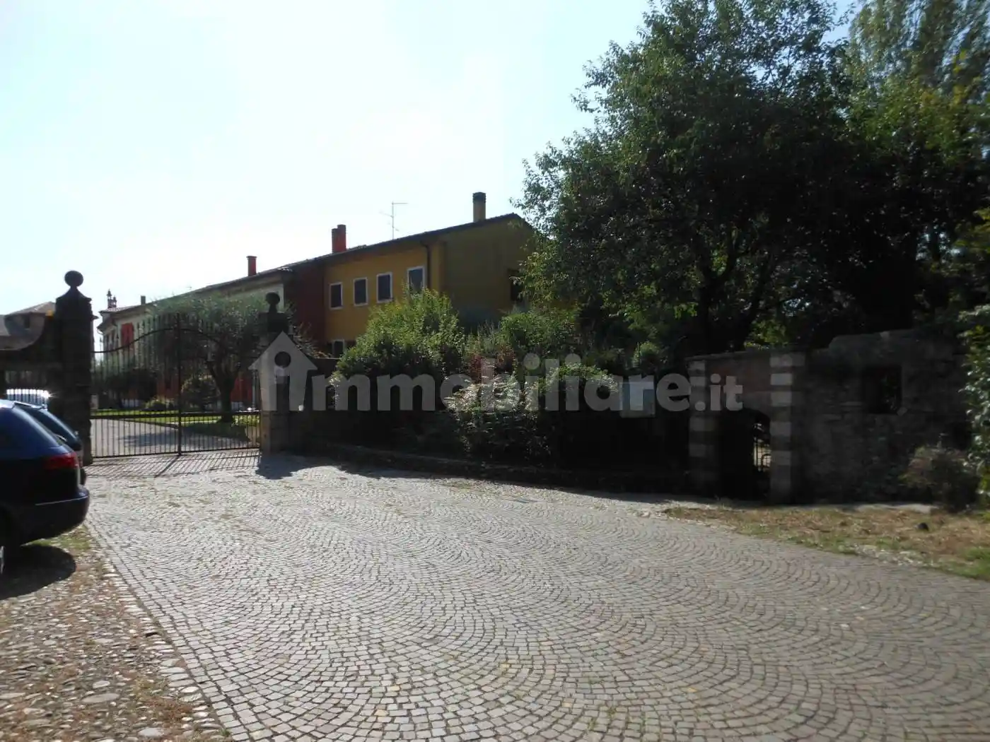 Rustico - Casale in vendita a Verona