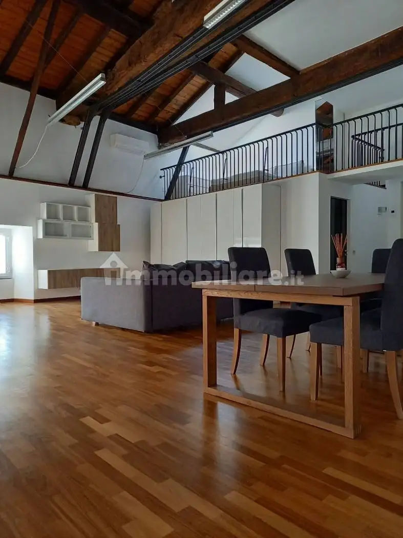 Loft in affitto a Genova