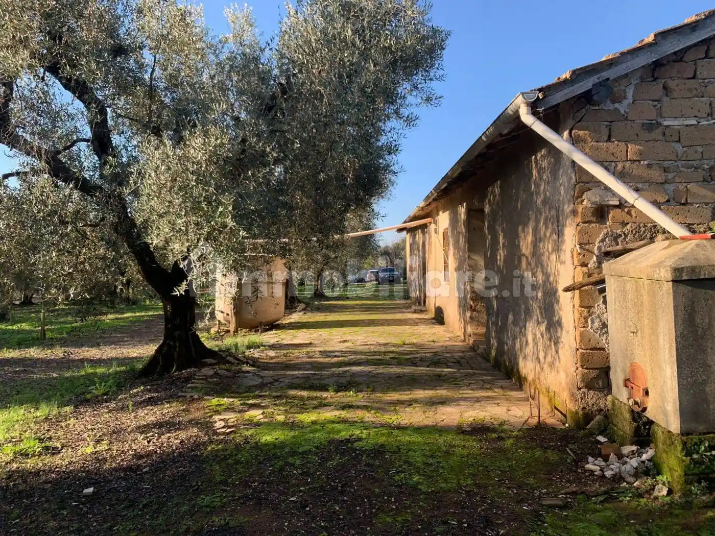 Rustico - Casale in vendita a Cisterna di Latina