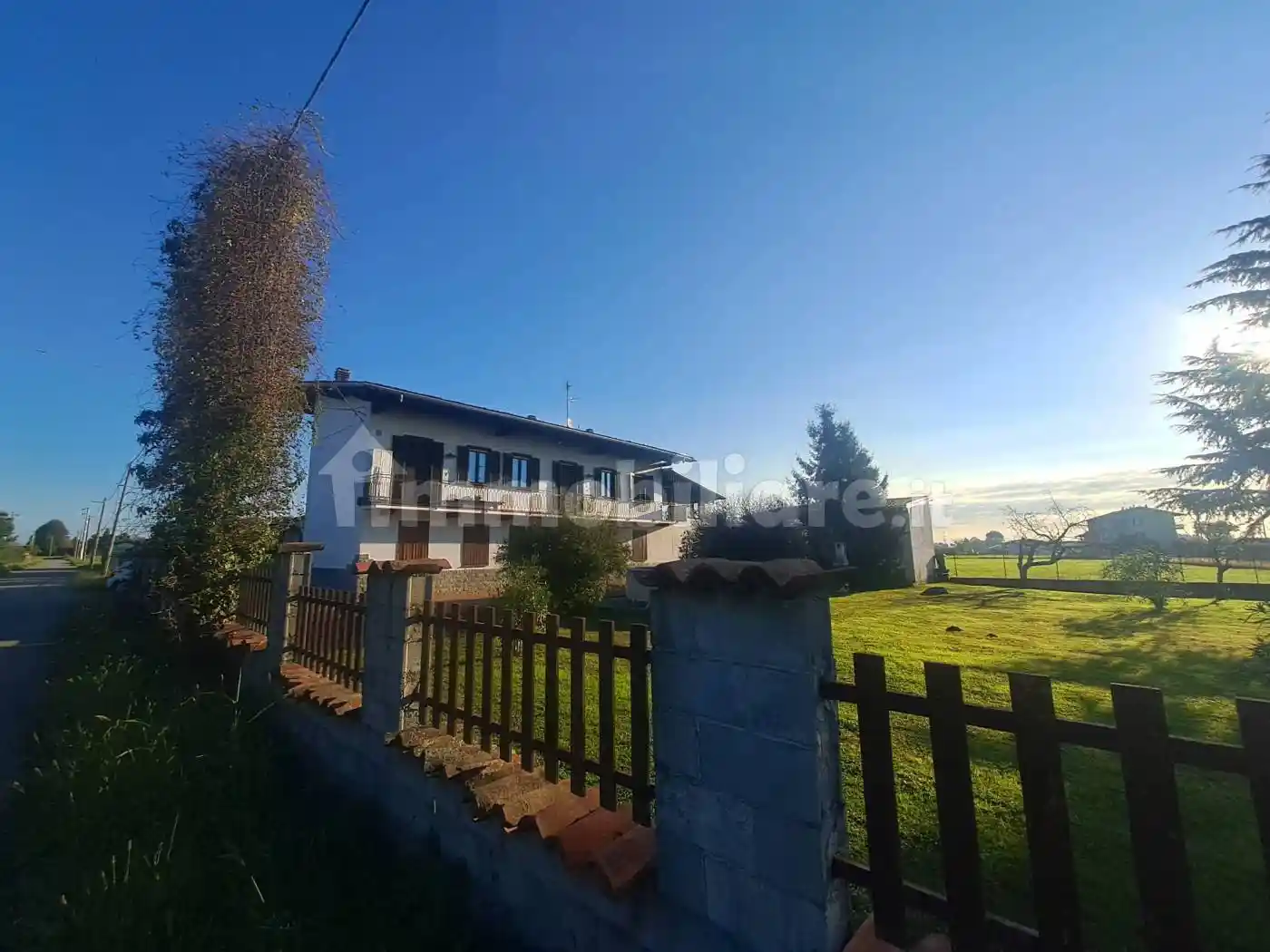 Villa in vendita a Oleggio