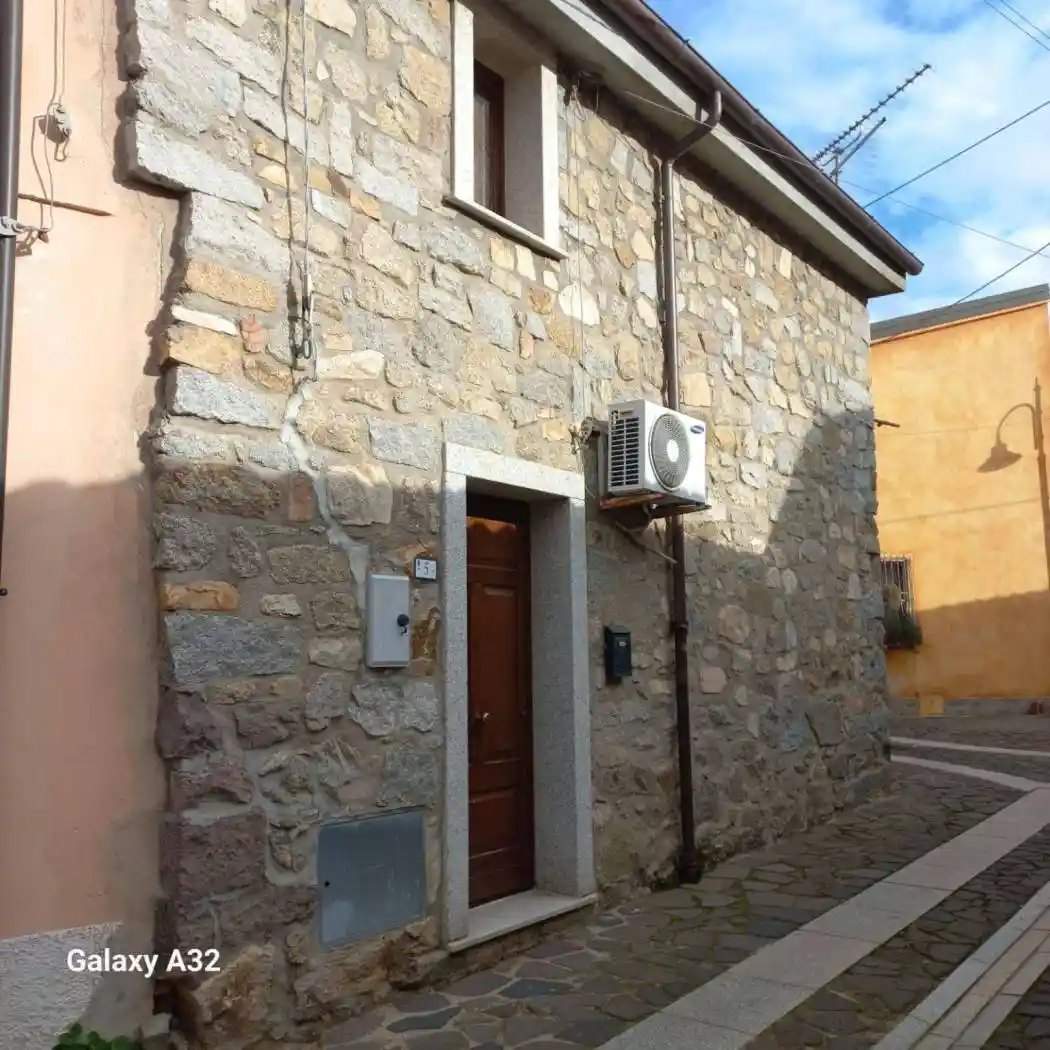 Appartamento in vendita a Austis