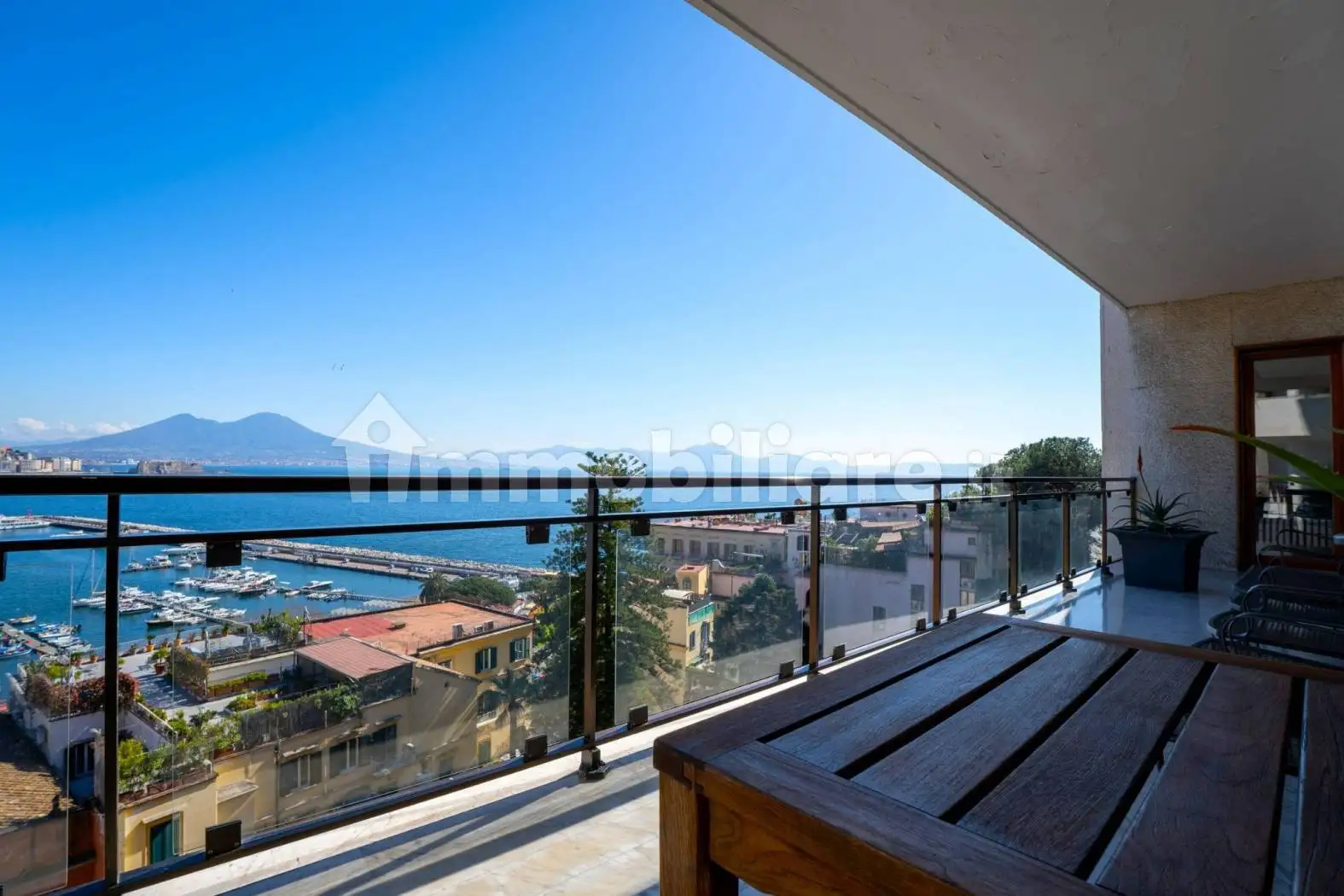 Appartamento in affitto a Napoli