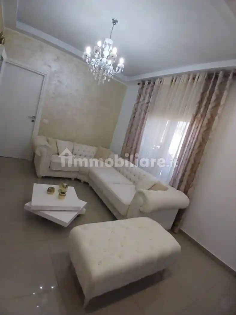 Palazzo - Edificio in vendita a Crema