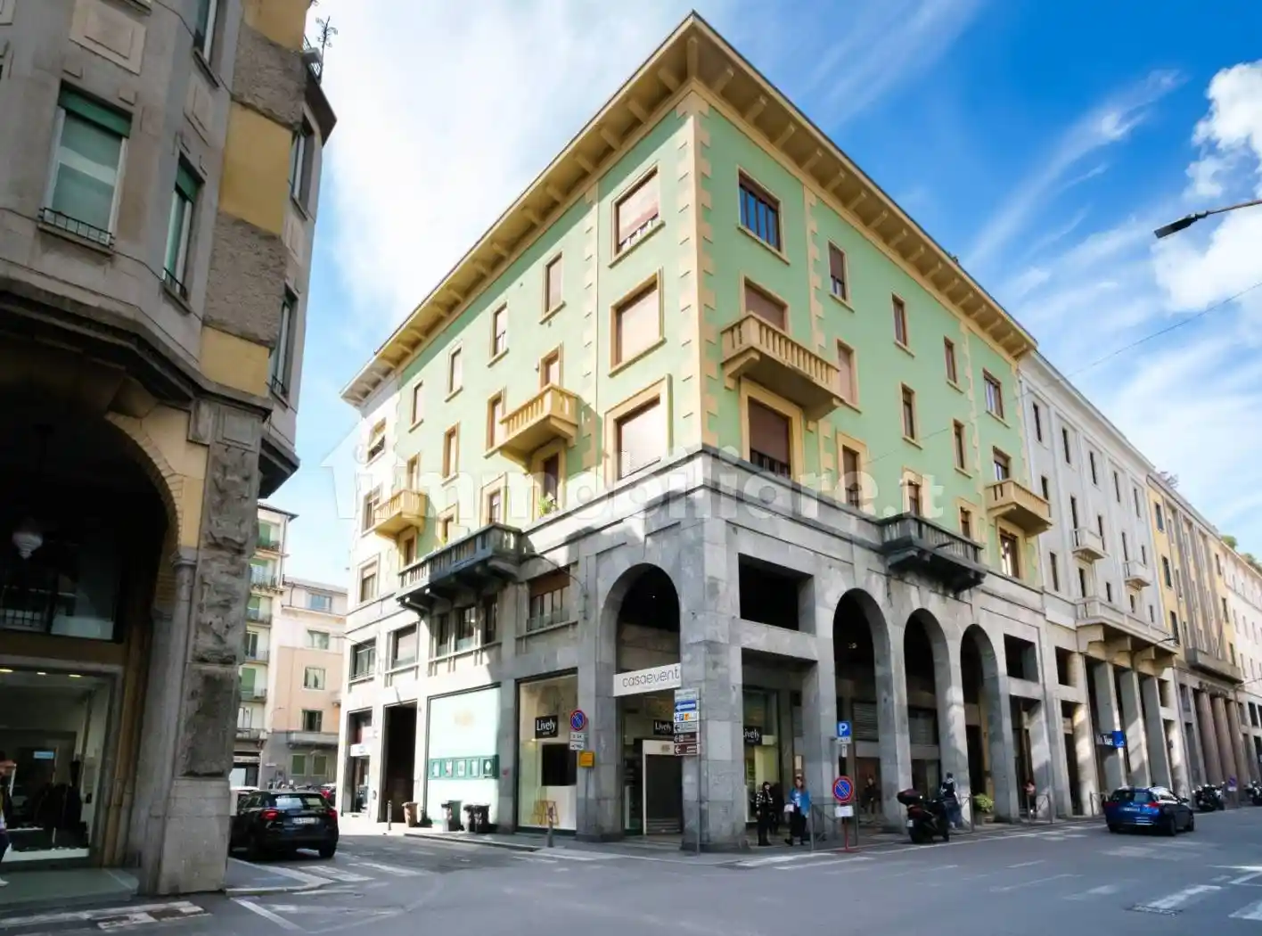 Appartamento via Giuseppe Bernascone 19, Centro, Varese - foto 2