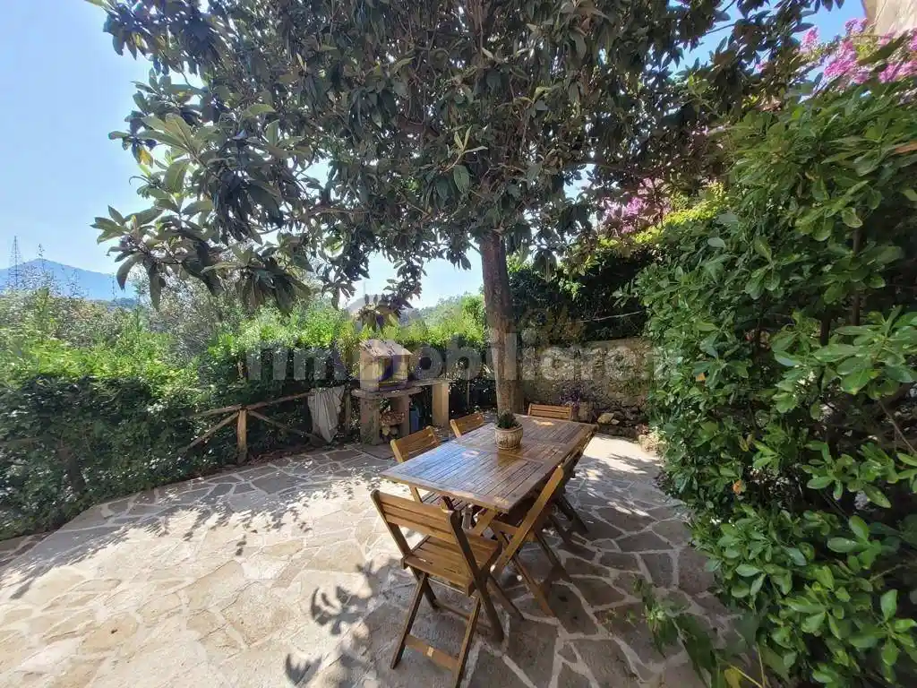 Casa indipendente in vendita a Camaiore