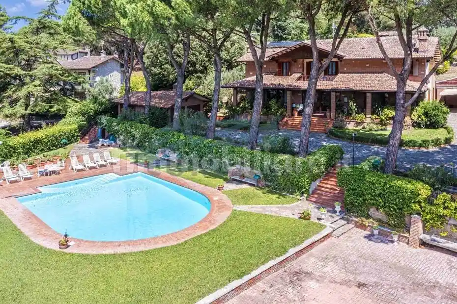 Villa in vendita a Magione