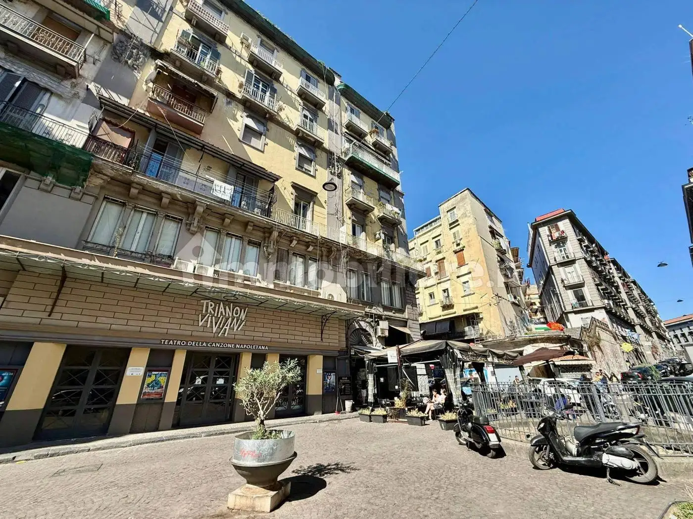 Appartamento in vendita a Napoli