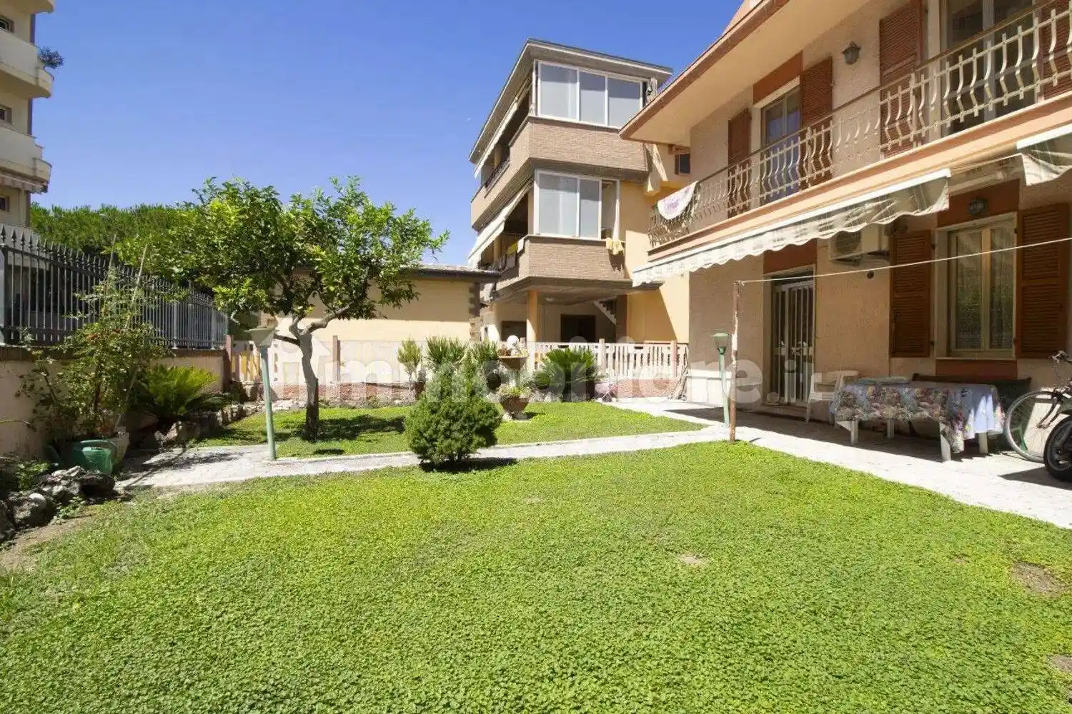 Villa unifamiliare via Cesare Battisti, 178, Lungomare Marconi, Alba Adriatica - foto 4