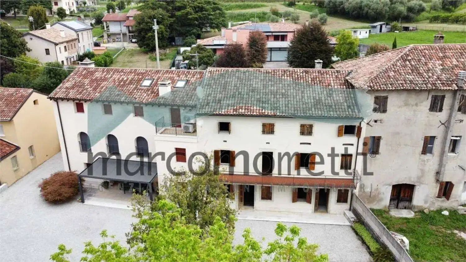 Villa unifamiliare, da ristrutturare, 300 m², Colle Umberto - foto 2