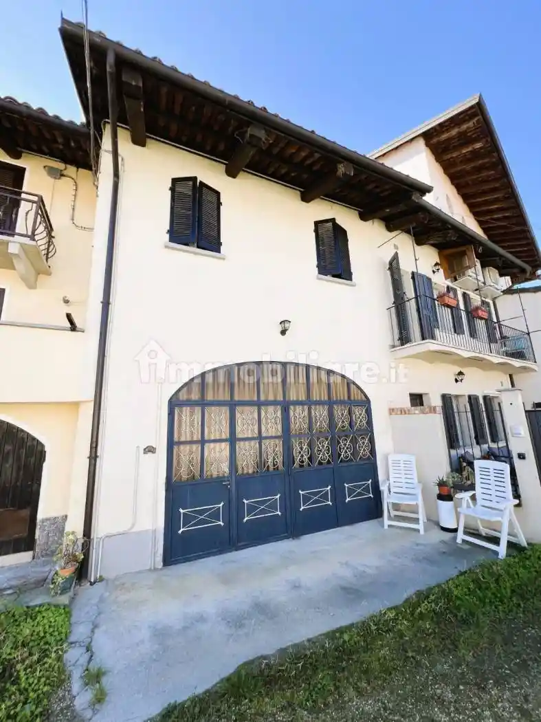 Casa indipendente in vendita a Bra