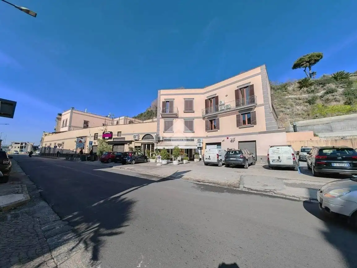 Appartamento in vendita a Pozzuoli