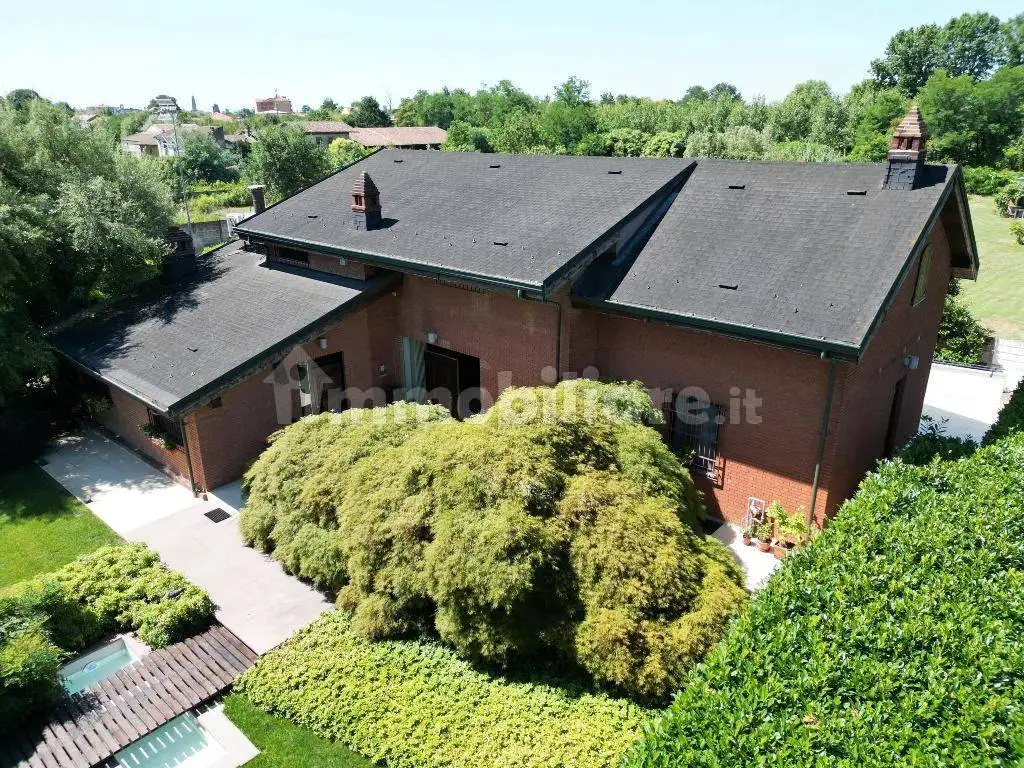 Villa in vendita a Vigevano