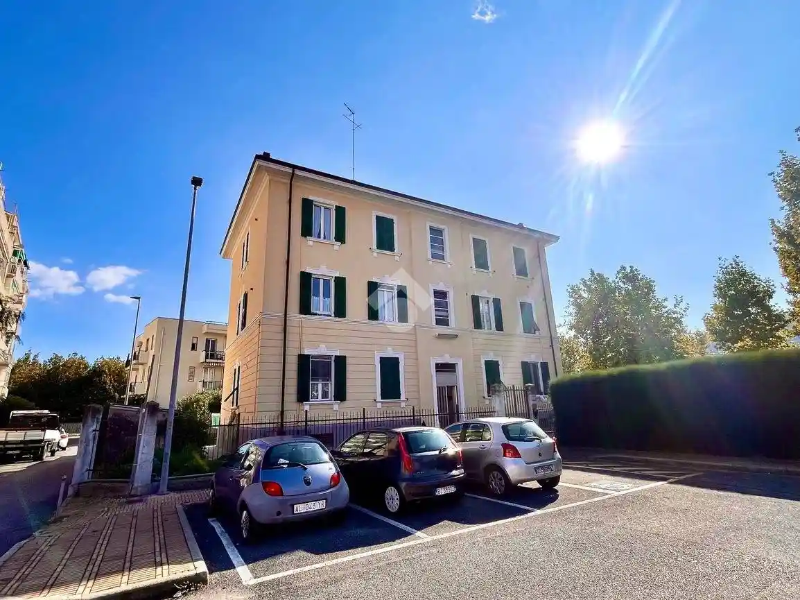 Appartamento in vendita a Albenga