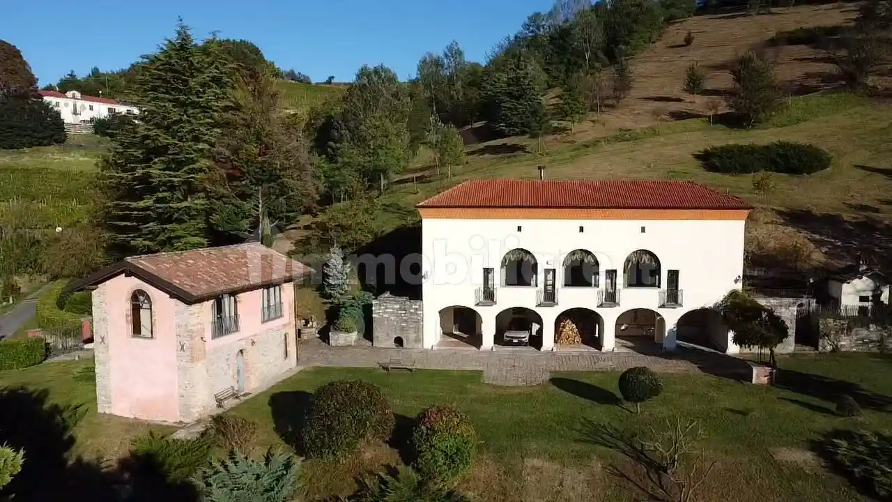 Rustico - Casale in vendita a Acqui Terme