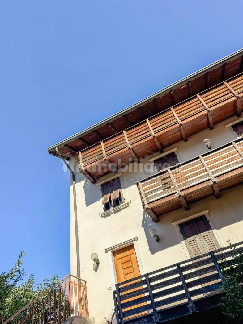 Casa indipendente in vendita a Nago-Torbole
