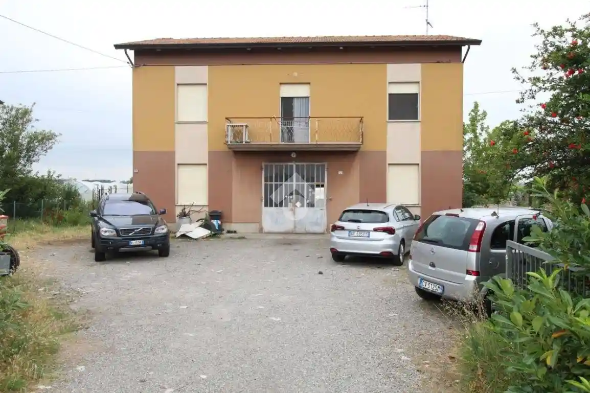 Casa indipendente in vendita a Cadelbosco di Sopra