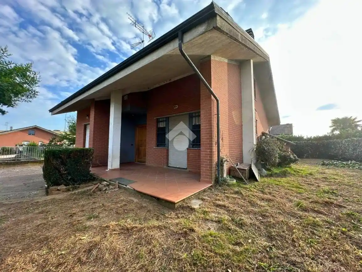 Villa in vendita a Santhià