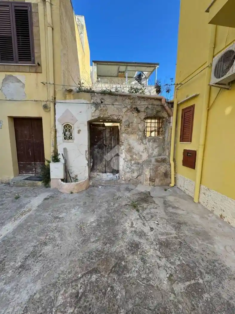 Palazzo - Edificio in vendita a Sciacca