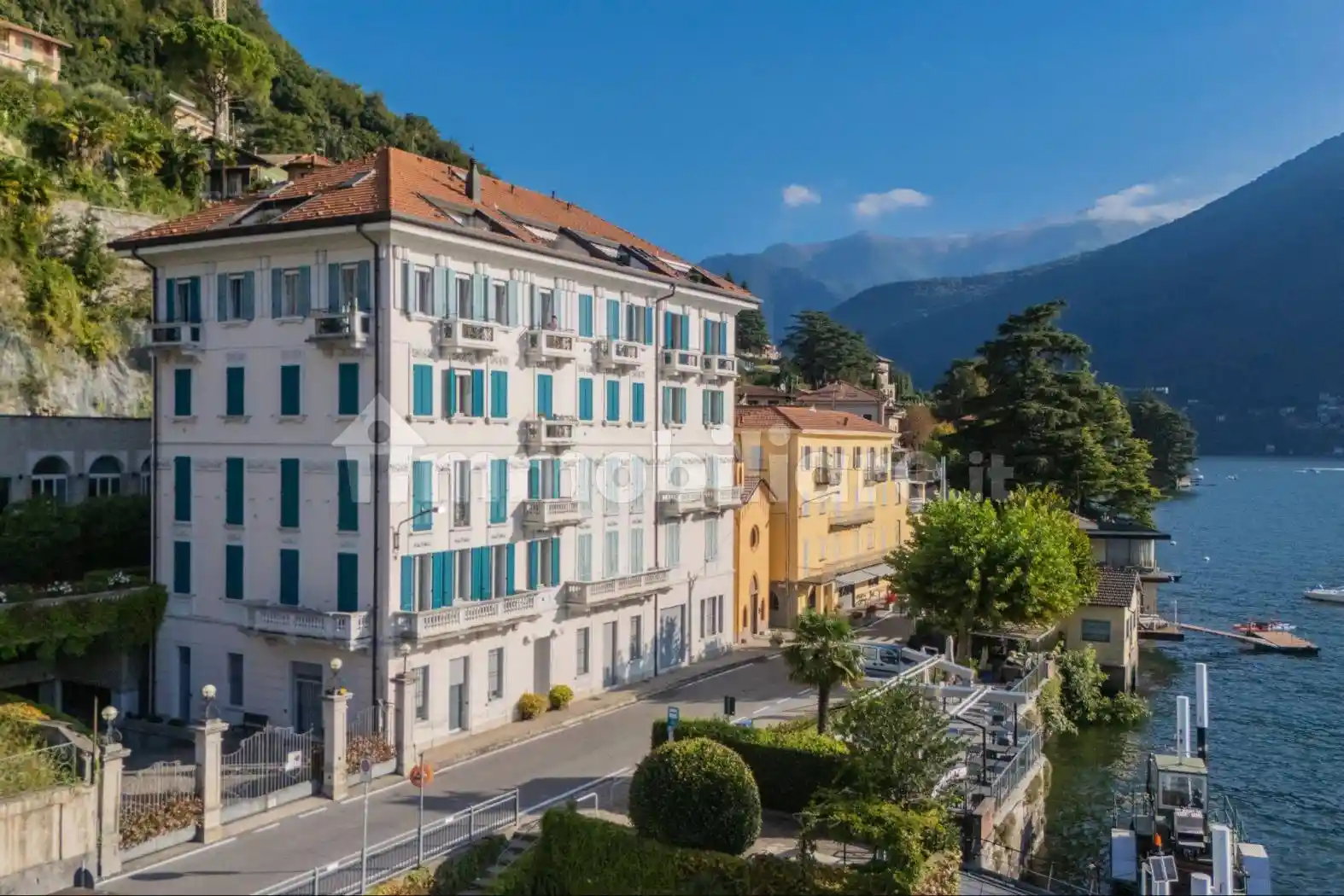 Appartamento in vendita a Carate Urio