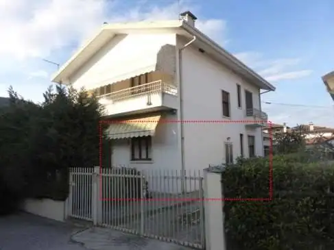 Appartamento in asta a Longare