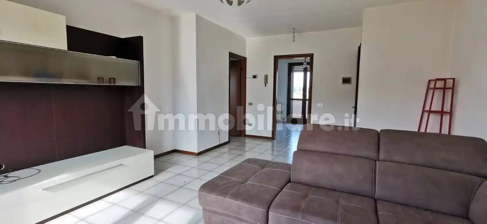 Trilocale via Santissimi Simone e Giuda 26, Muzza Sant'Angelo, Cornegliano Laudense - foto 4