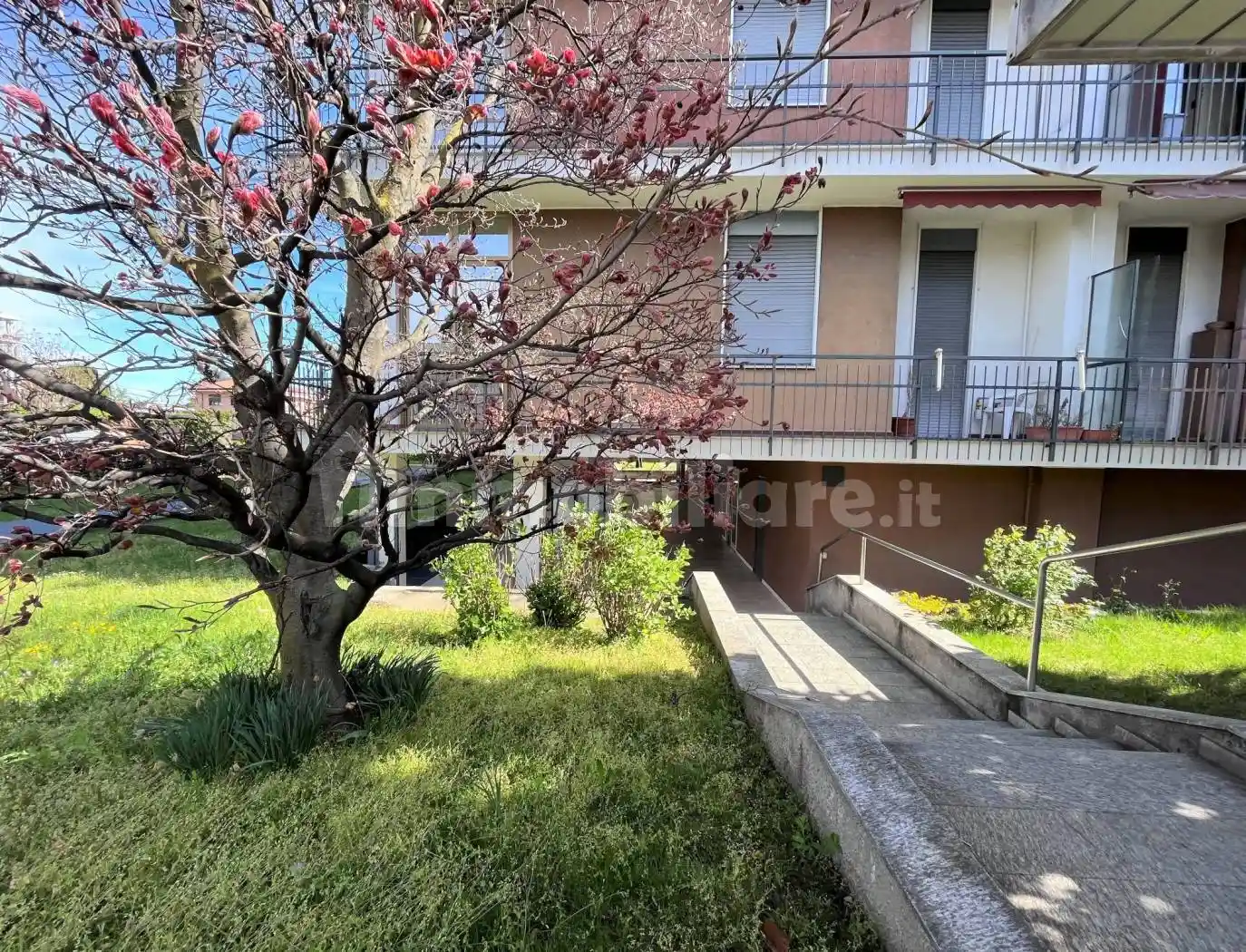 Trilocale via Bartolomeo Colleoni 9, Sciarè, Gallarate - foto 3