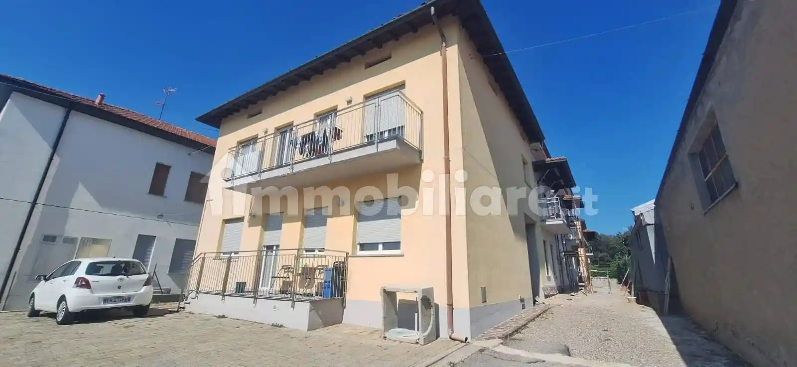 Appartamento in affitto a Brenna