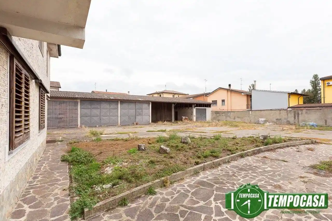 Villa unifamiliare via Dante Alighieri, Centro, Borghetto Lodigiano - foto 4