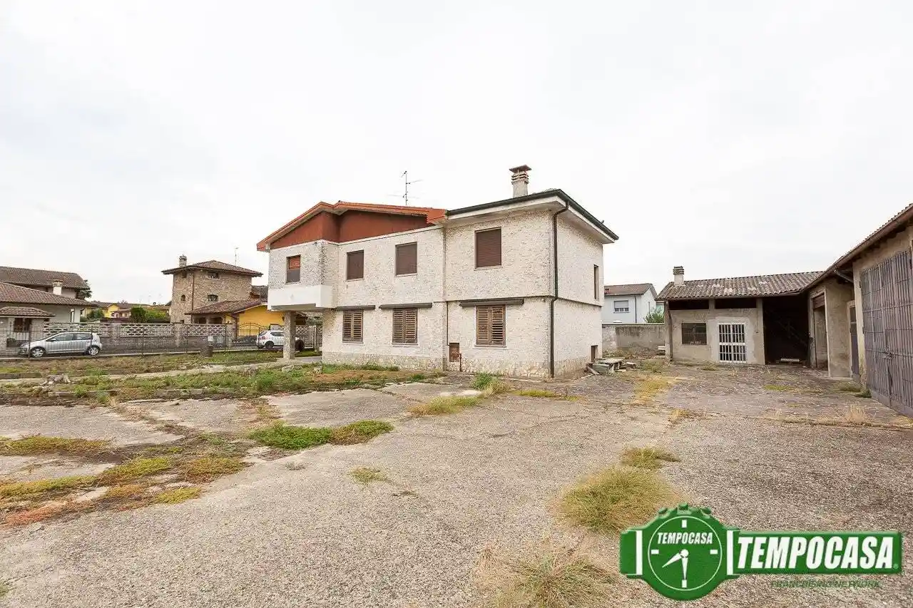 Villa unifamiliare via Dante Alighieri, Centro, Borghetto Lodigiano - foto 5